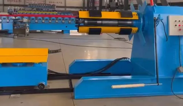 Huachen Hydraulic Decoiler with Coil Car